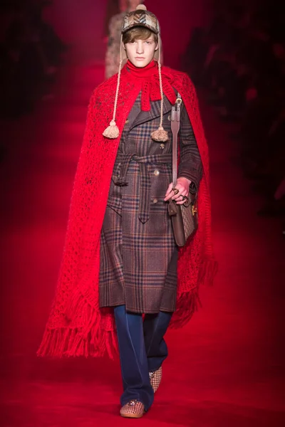 Look 44